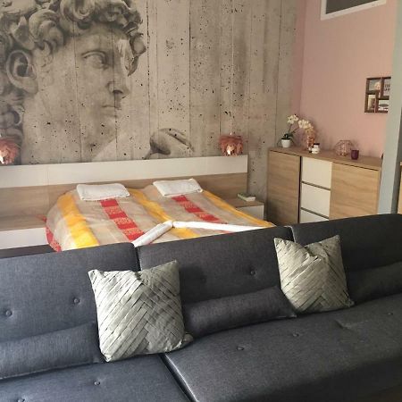 Hunyadi Apartman Szekszárd エクステリア 写真