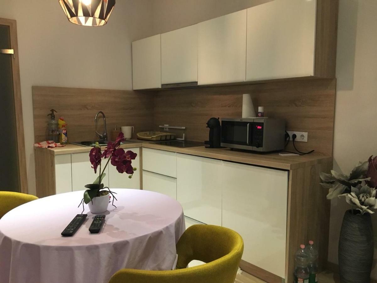 Hunyadi Apartman Szekszárd エクステリア 写真