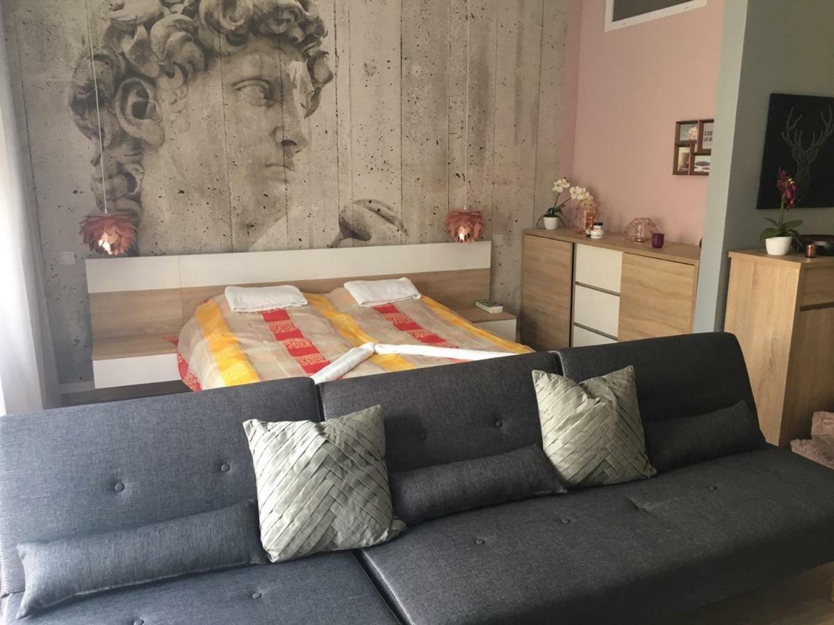 Hunyadi Apartman Szekszárd エクステリア 写真