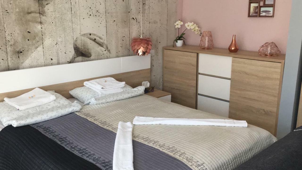 Hunyadi Apartman Szekszárd エクステリア 写真