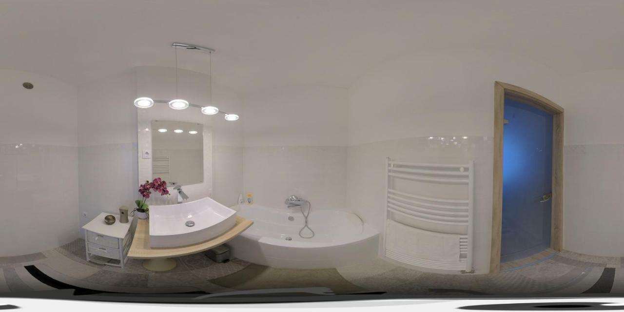 Hunyadi Apartman Szekszárd エクステリア 写真